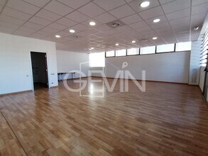 Office in Santa Perpètua de Mogoda, Barcelona to rent Interior Photo- Image 2 of 13