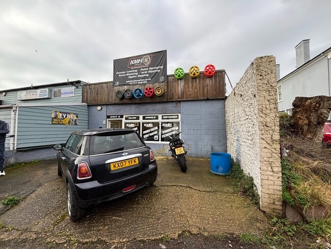 More details for 1 Bridge Rd, Worthing - Industrial to Rent