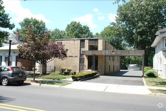 318 Chestnut St, Roselle Park, NJ for sale Primary Photo- Image 1 of 1