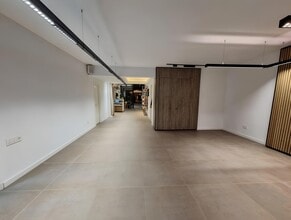 Retail in Vilanova i la Geltrú, Barcelona to rent Interior Photo- Image 1 of 2