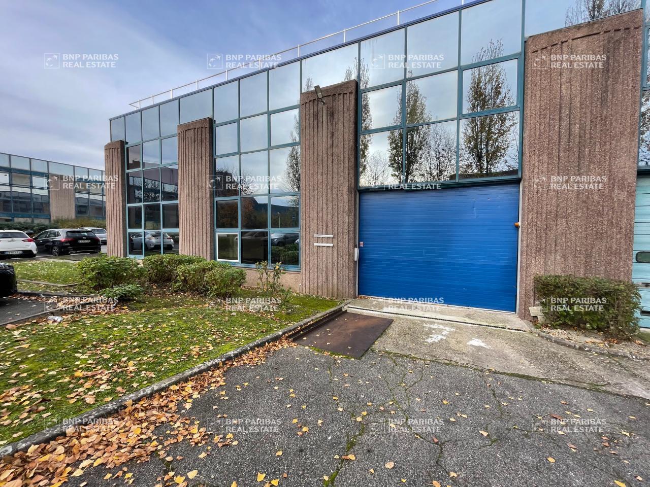 Light Industrial in Villiers-sur-Marne to rent Building Photo- Image 1 of 13