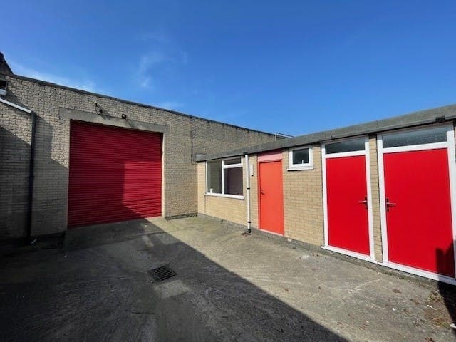 Broomhouse Ln, Doncaster to rent - Building Photo - Image 2 of 24