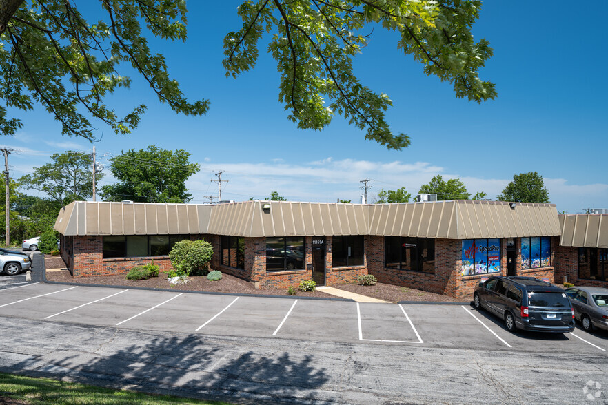 11155-11163 S Towne Sq, Saint Louis, MO for rent - Building Photo - Image 1 of 4