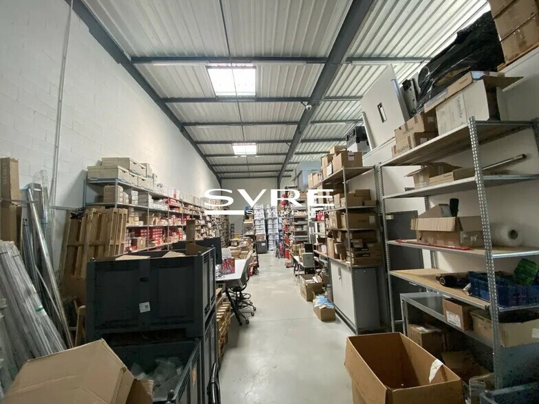 Office in Rousset to rent - Interior Photo - Image 2 of 6