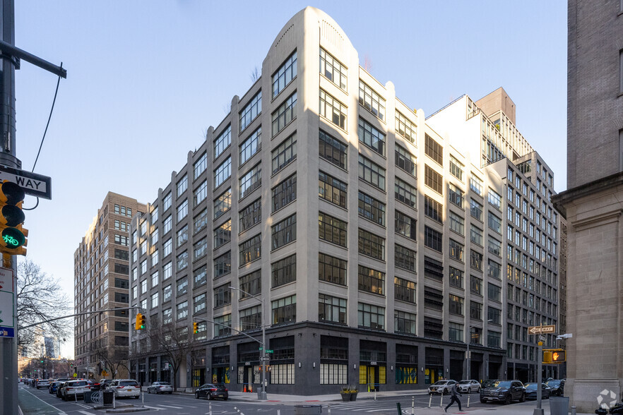 350 Hudson St, New York, NY for rent - Building Photo - Image 1 of 7