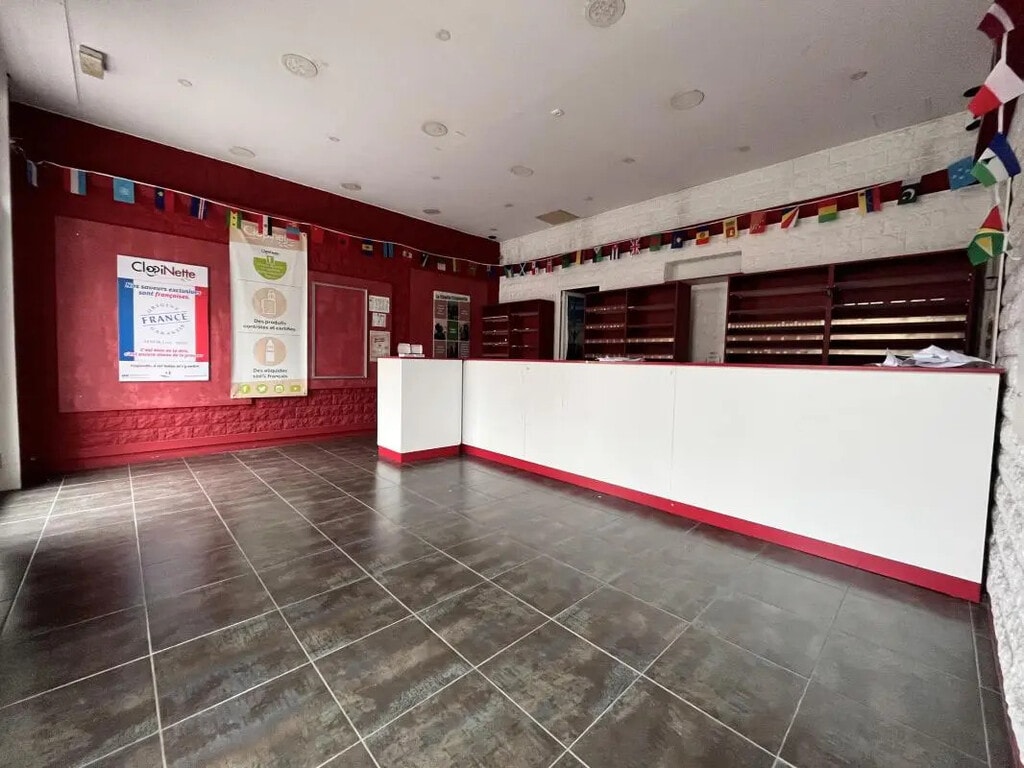 Location Bureaux 81 m² - Photo 1