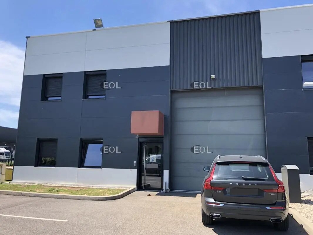 Light Industrial in Saint-Priest to rent Building Photo- Image 1 of 10