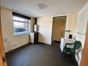 Brunt Acres Rd, Hawes to rent Interior Photo- Image 2 of 3