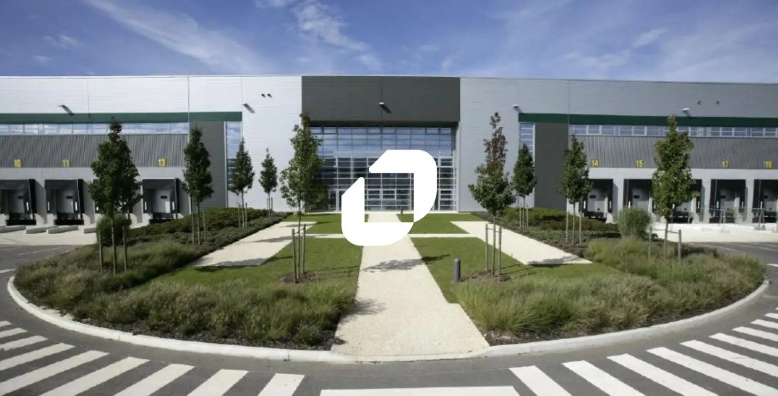 2000 Ferme De Chanteloup, Moissy-Cramayel to rent Building Photo- Image 1 of 6