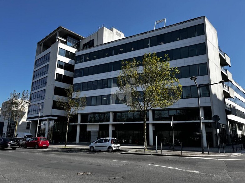 Office in Massy to rent - Building Photo - Image 2 of 21