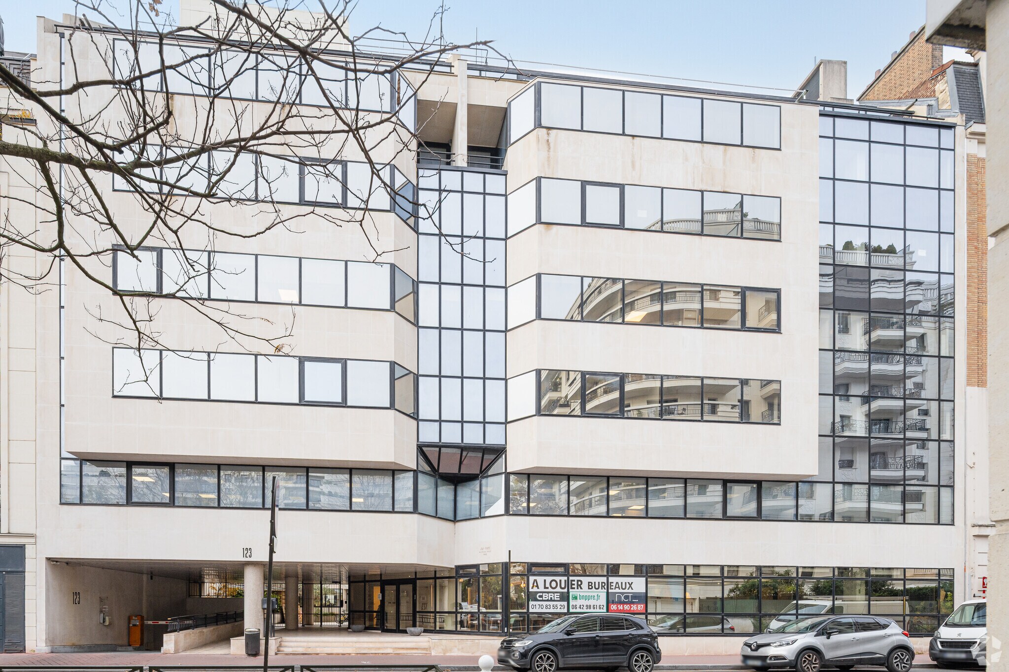 121-125 Rue Jules Guesde, Levallois-Perret to rent Primary Photo- Image 1 of 4