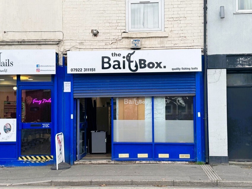 65 Market St, Clay Cross to rent Building Photo- Image 1 of 2