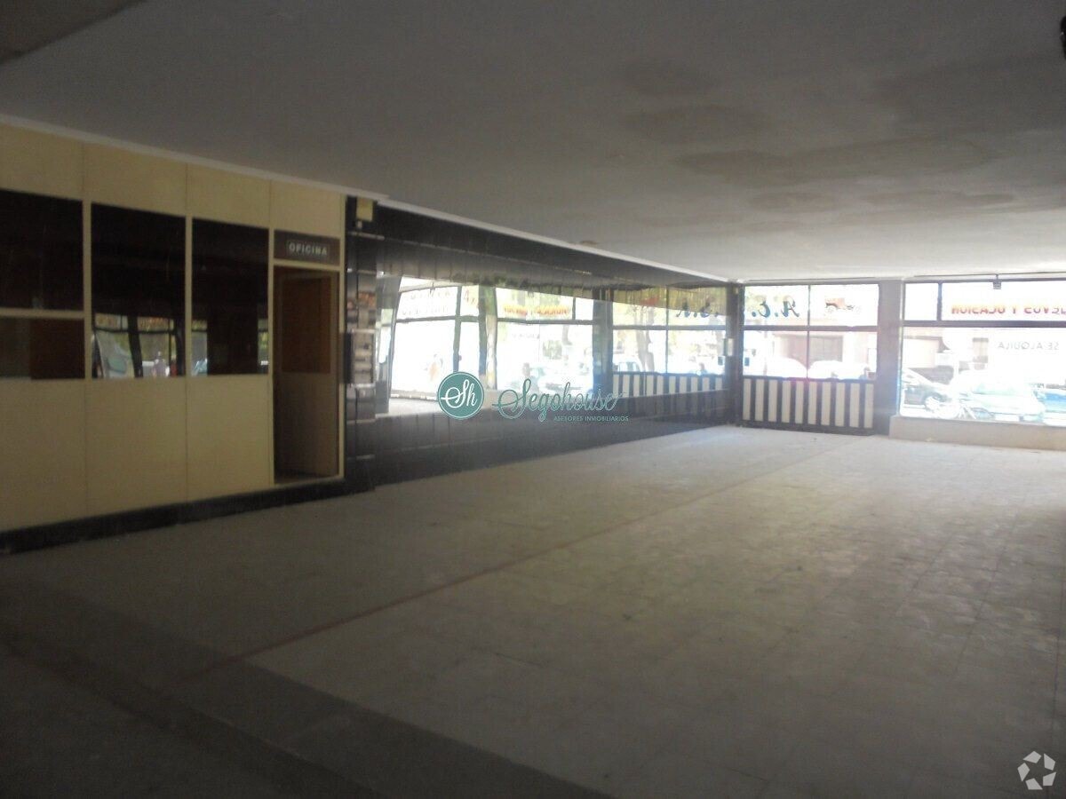 Segovia, SEG 40006 - Unit Puerta 0A, Esc. 1 -  - Interior Photo - Image 2 of 14