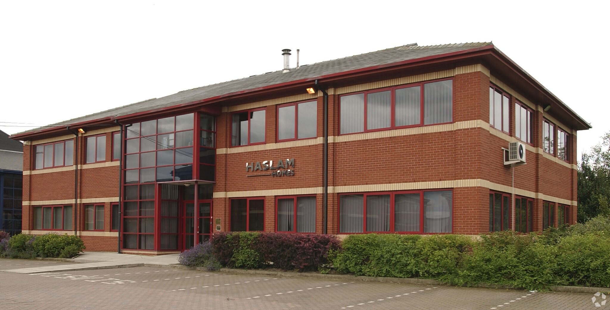 Ten Pound Walk, Doncaster for sale Primary Photo- Image 1 of 1