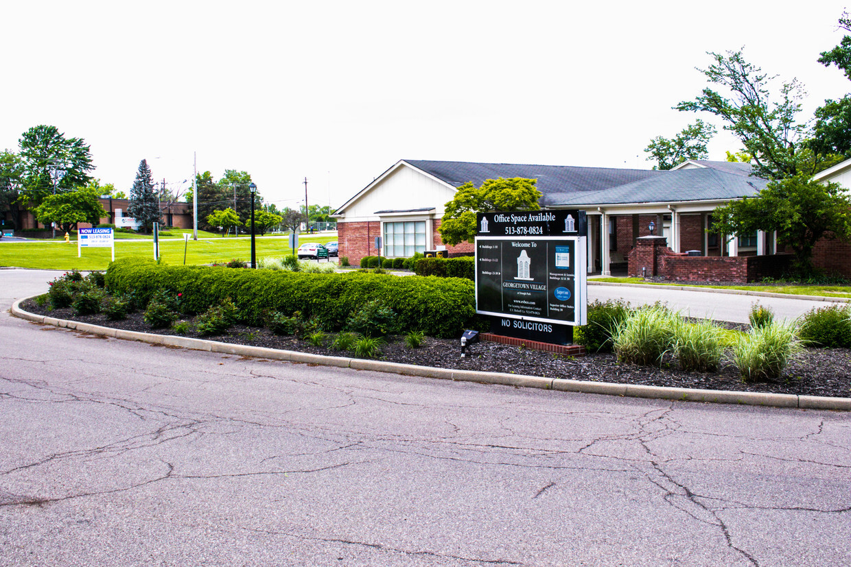 34-38 Triangle Park Dr, Cincinnati, OH for rent Building Photo- Image 1 of 10