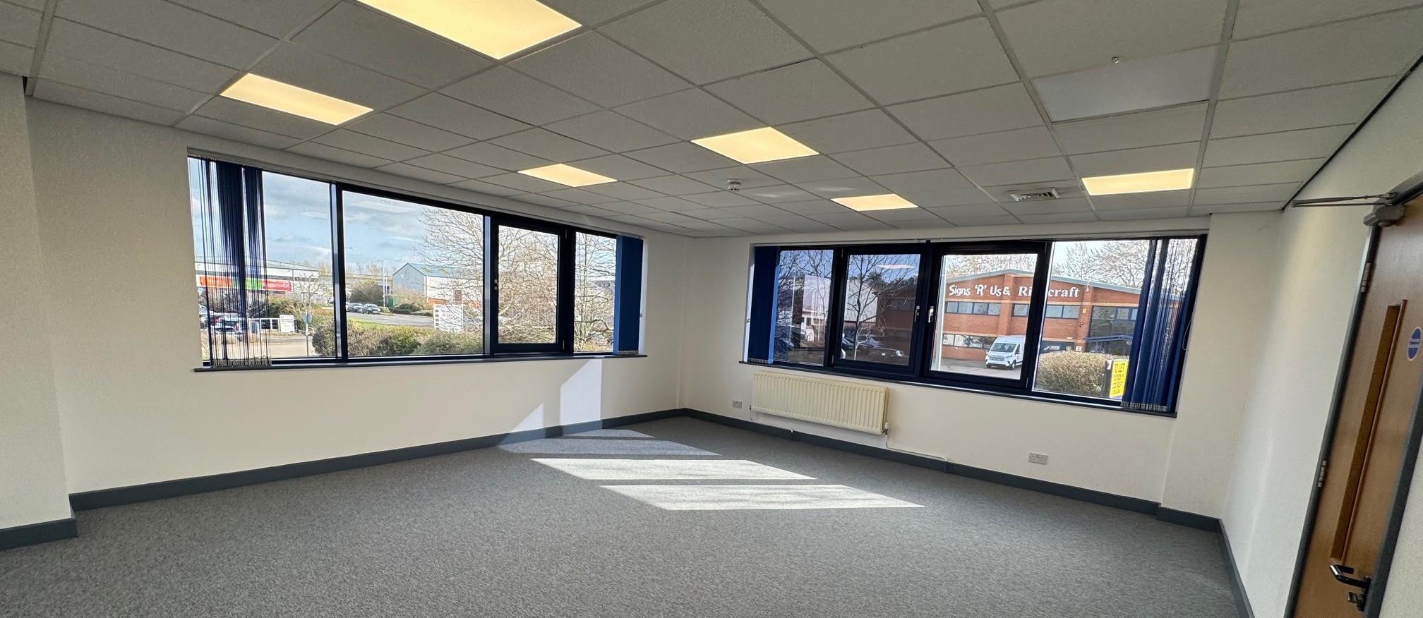 Enterprise Way, Evesham to rent Interior Photo- Image 1 of 2