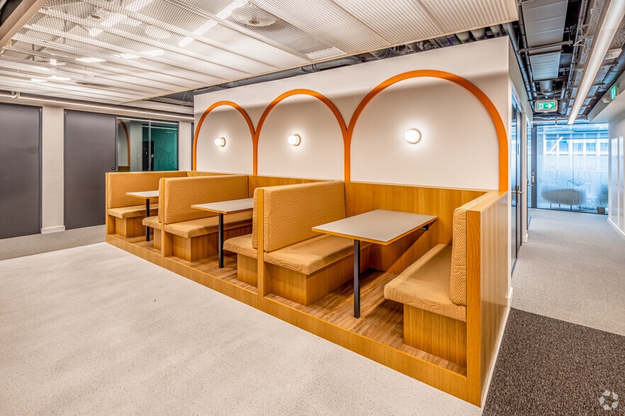 25 Wilton Rd, London to rent - Interior Photo - Image 2 of 17