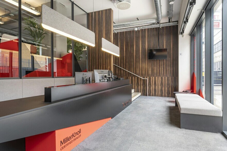 24-32 Stephenson Way, London to rent - Lobby - Image 2 of 9