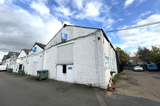 Kingston Rd, Leatherhead for rent Building Photo- Image 1 of 3