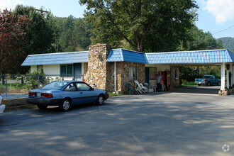 7052 E Lamar Alexander Pky, Townsend, TN for sale Primary Photo- Image 1 of 1