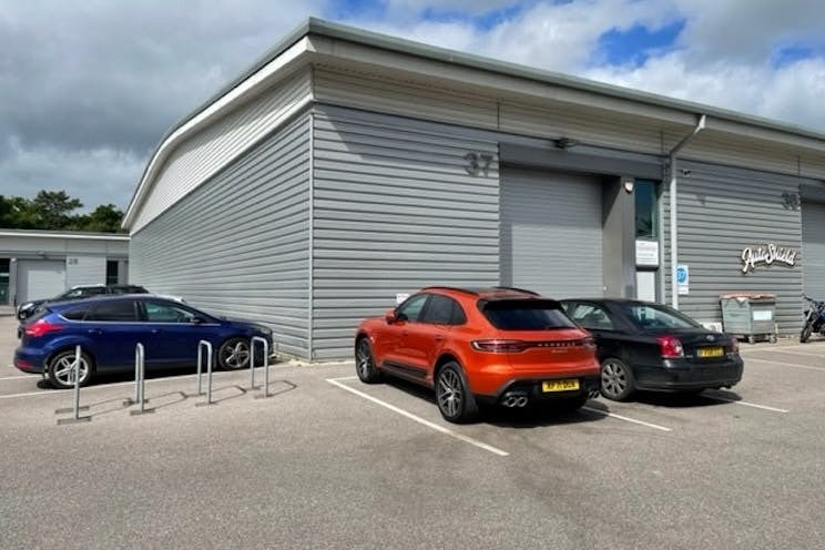 Benyon Rd, Silchester to rent - Building Photo - Image 2 of 10