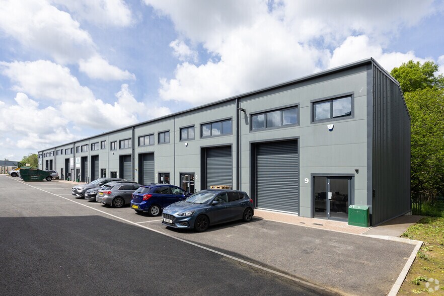 Javelin Way, Ashford to rent - Building Photo - Image 2 of 3