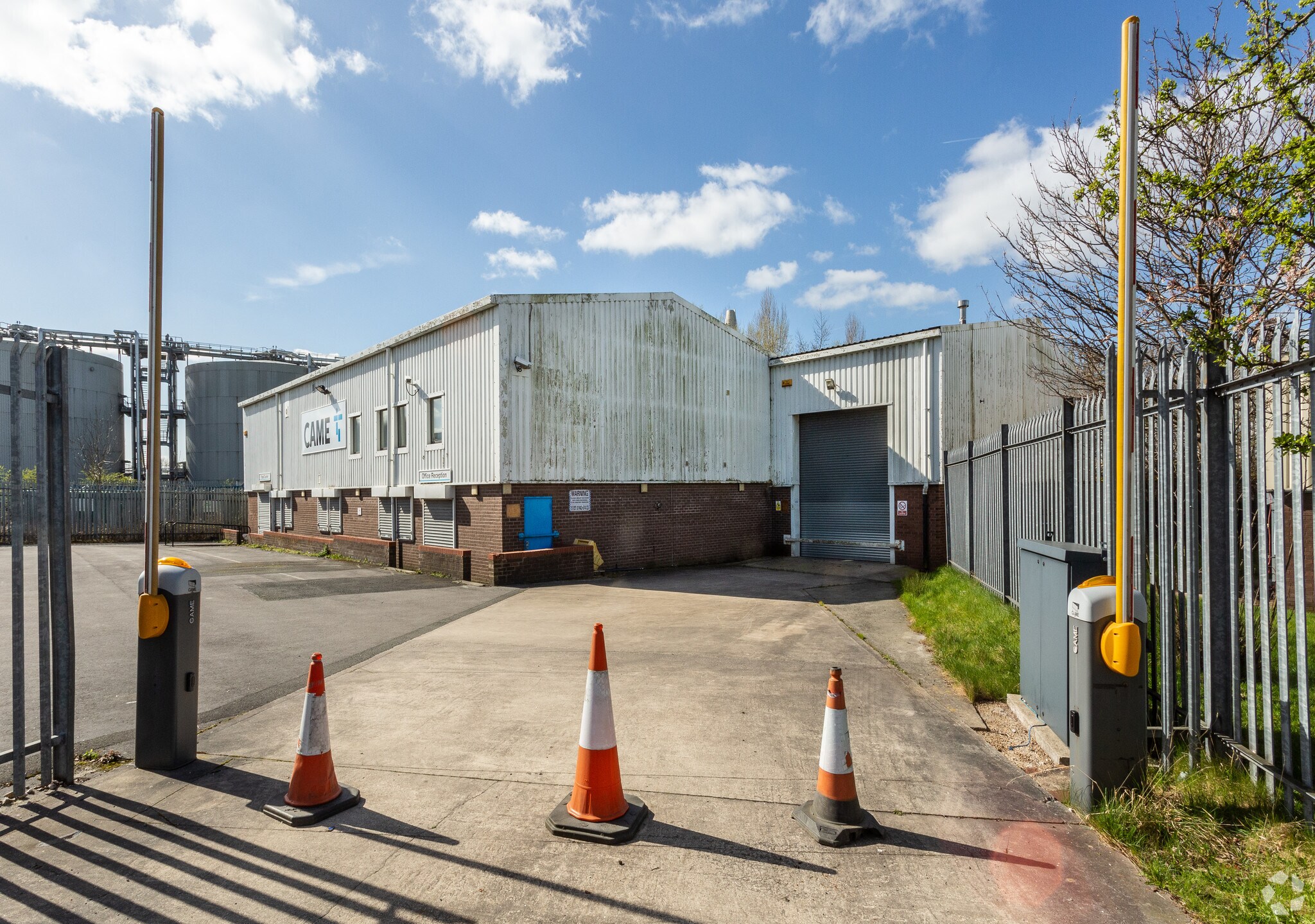 Latham Clos, Stockport for sale Primary Photo- Image 1 of 1