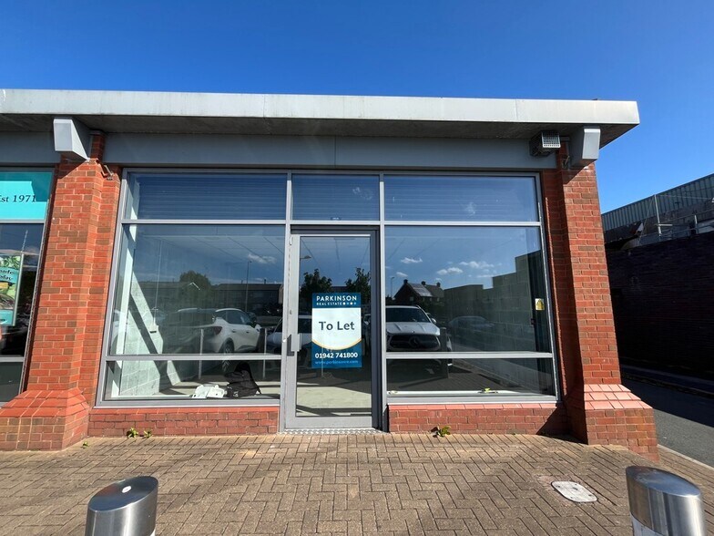 1-33 Borsdane Ave, Wigan to rent - Building Photo - Image 2 of 2