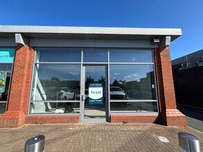 1-33 Borsdane Ave, Wigan to rent Building Photo- Image 1 of 5