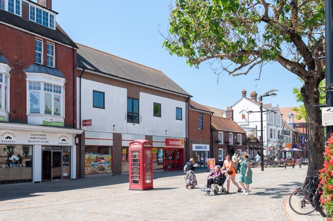 More details for 38 & 40 West St, Fareham - Retail to Rent