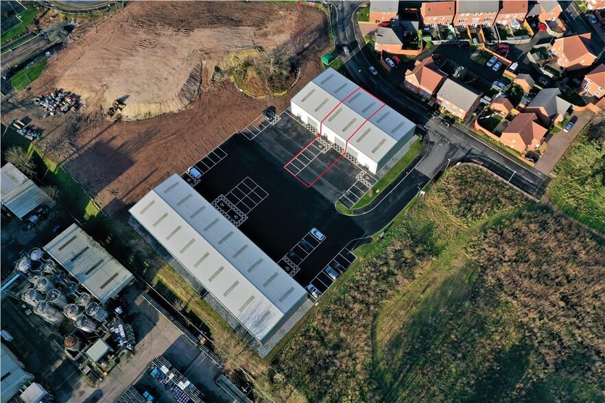 Crosbie Grove, Kidderminster to rent - Aerial - Image 3 of 7