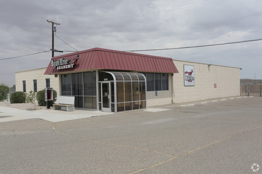 2151 W Main St, Barstow, CA for rent - Primary Photo - Image 1 of 8