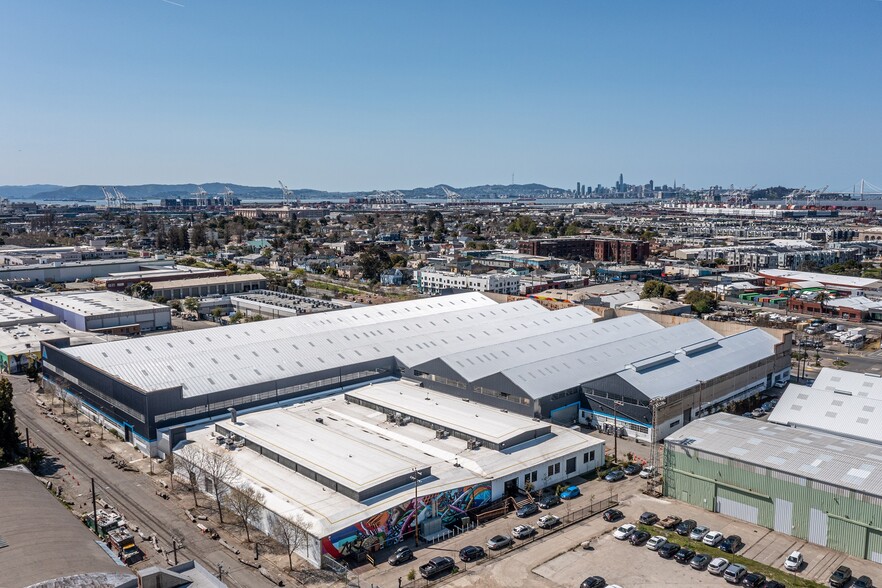 1901 Poplar St, Oakland, CA for rent - Building Photo - Image 1 of 6