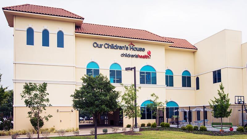 1340 Empire Central Dr, Dallas, TX to rent Primary Photo- Image 1 of 4