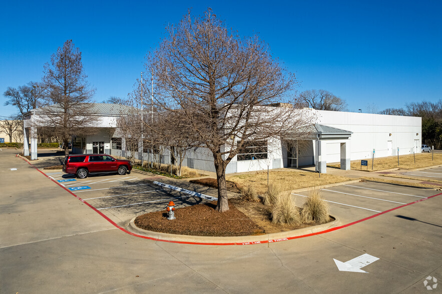 2040 W State Hwy 114, Grapevine, TX for rent - Primary Photo - Image 1 of 8