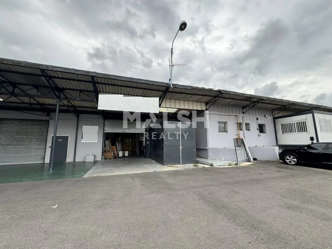 Light Industrial in Villeurbanne to rent Primary Photo- Image 1 of 9