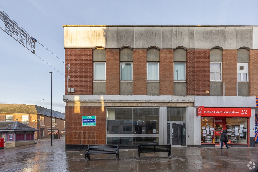 6-8 Market St, Wellingborough to rent - Building Photo - Image 2 of 2