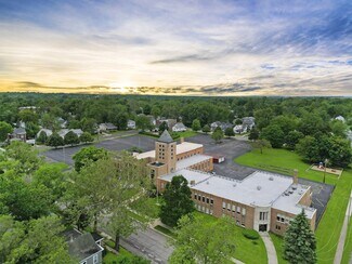 More details for 801 S Madison St, Bloomington, IL - Specialist for Sale