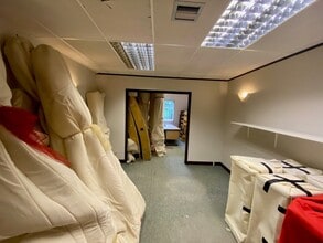 Calleva Park, Aldermaston to rent Interior Photo- Image 2 of 3