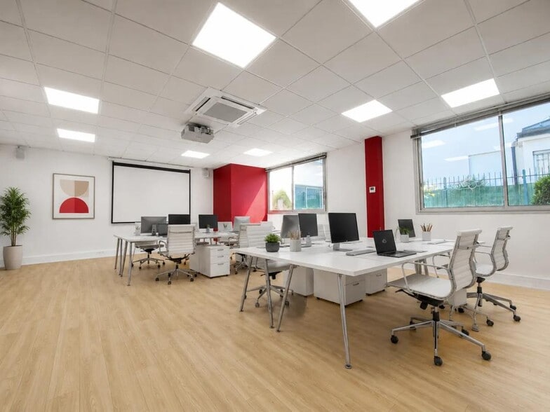 4 Avenue Desfeux, Boulogne-Billancourt to rent - Building Photo - Image 3 of 7