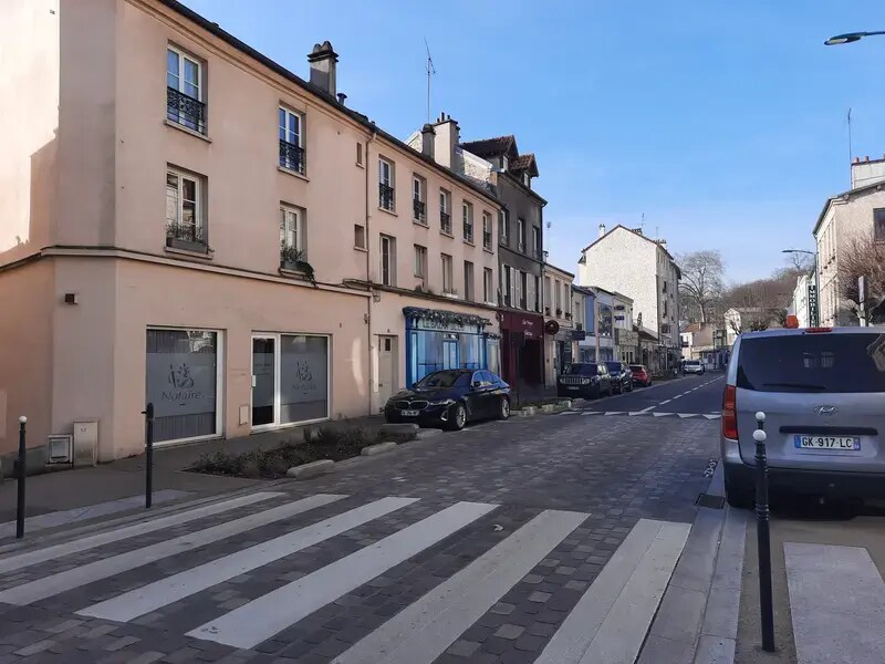 32 Rue De Saint-Cloud, Ville-d'Avray to rent Primary Photo- Image 1 of 2