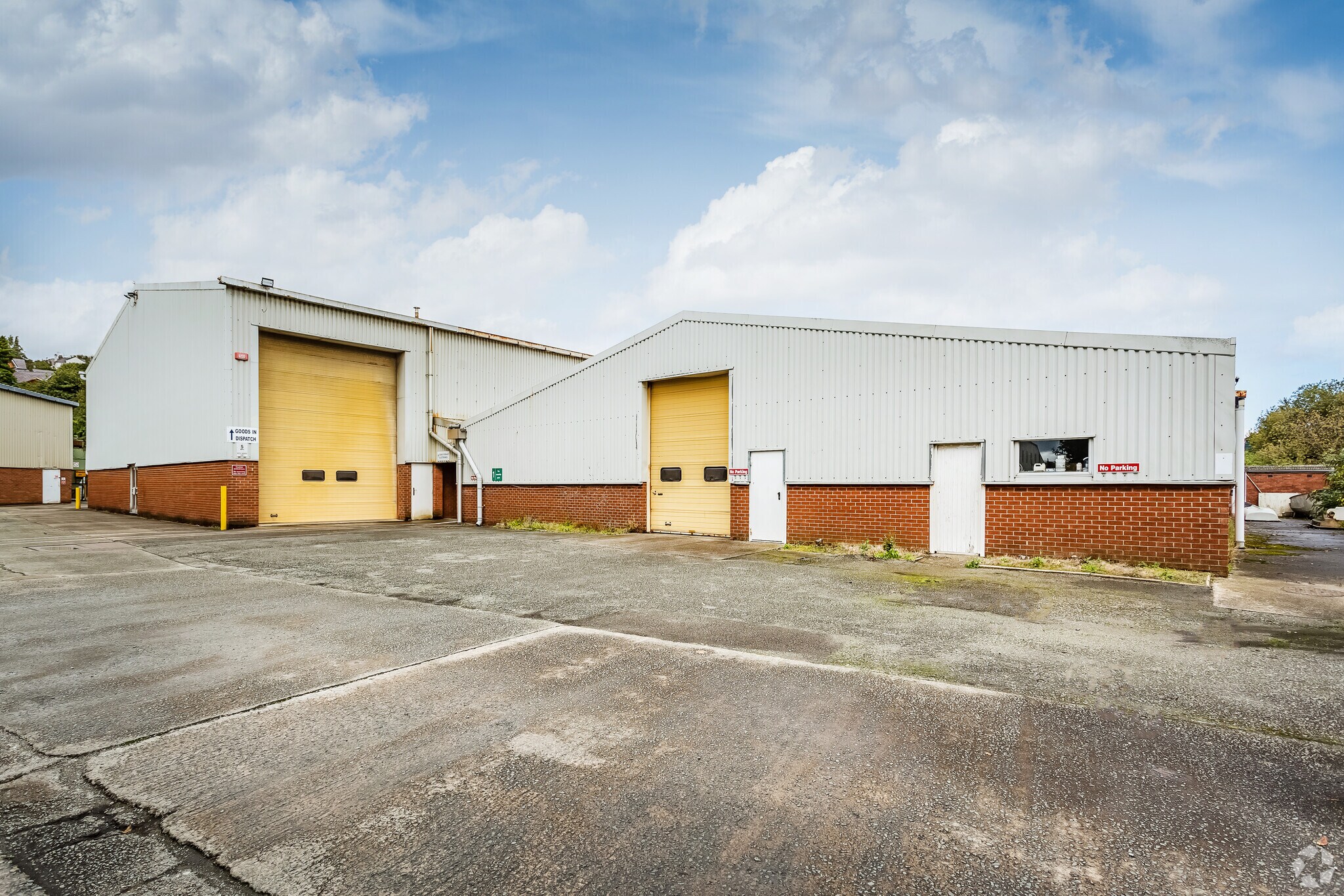 Caernarfon Rd, Bangor for sale Primary Photo- Image 1 of 1