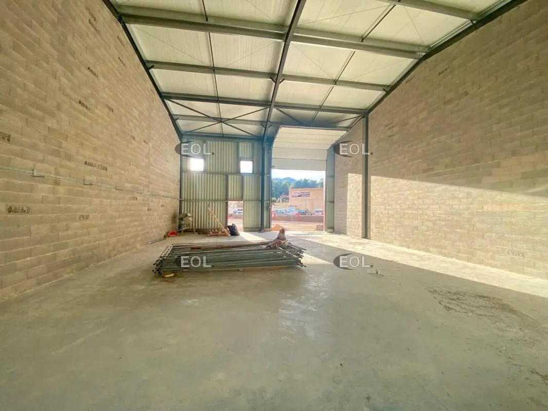 Light Industrial in Peypin for sale Building Photo- Image 1 of 3