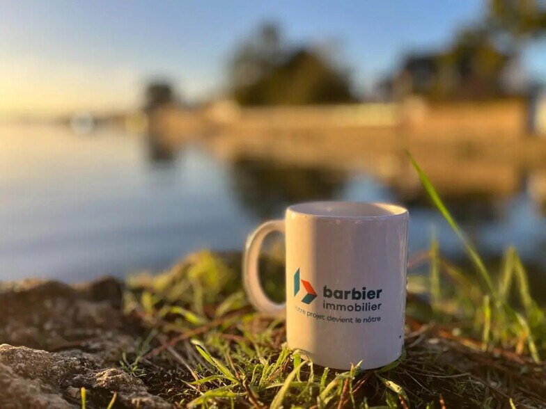 Office in Vannes for sale - Building Photo - Image 2 of 4