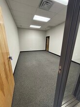 3301 Menaul Blvd NE, Albuquerque, NM to rent Building Photo- Image 1 of 3