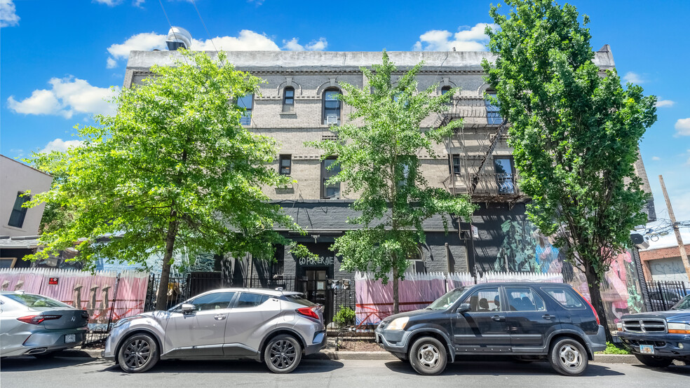 112 Harrison Pl, Brooklyn, NY for sale - Building Photo - Image 3 of 6