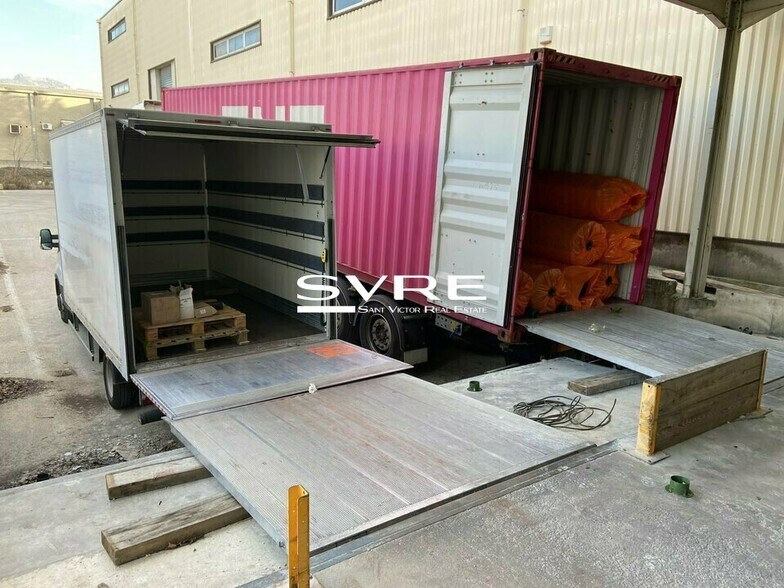 Industrial in Aubagne to rent - Construction Photo - Image 2 of 3