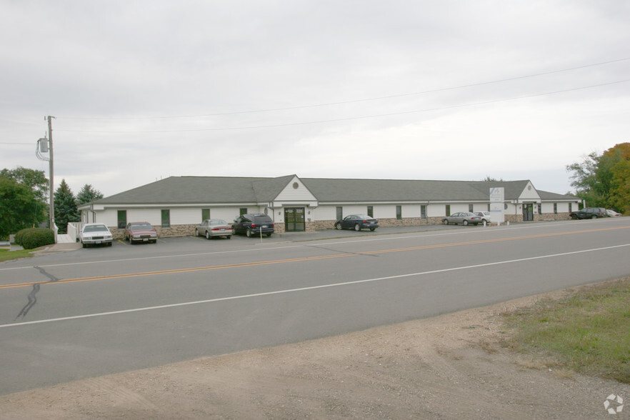 1250 E Hwy 151, Platteville, WI for rent - Primary Photo - Image 1 of 4