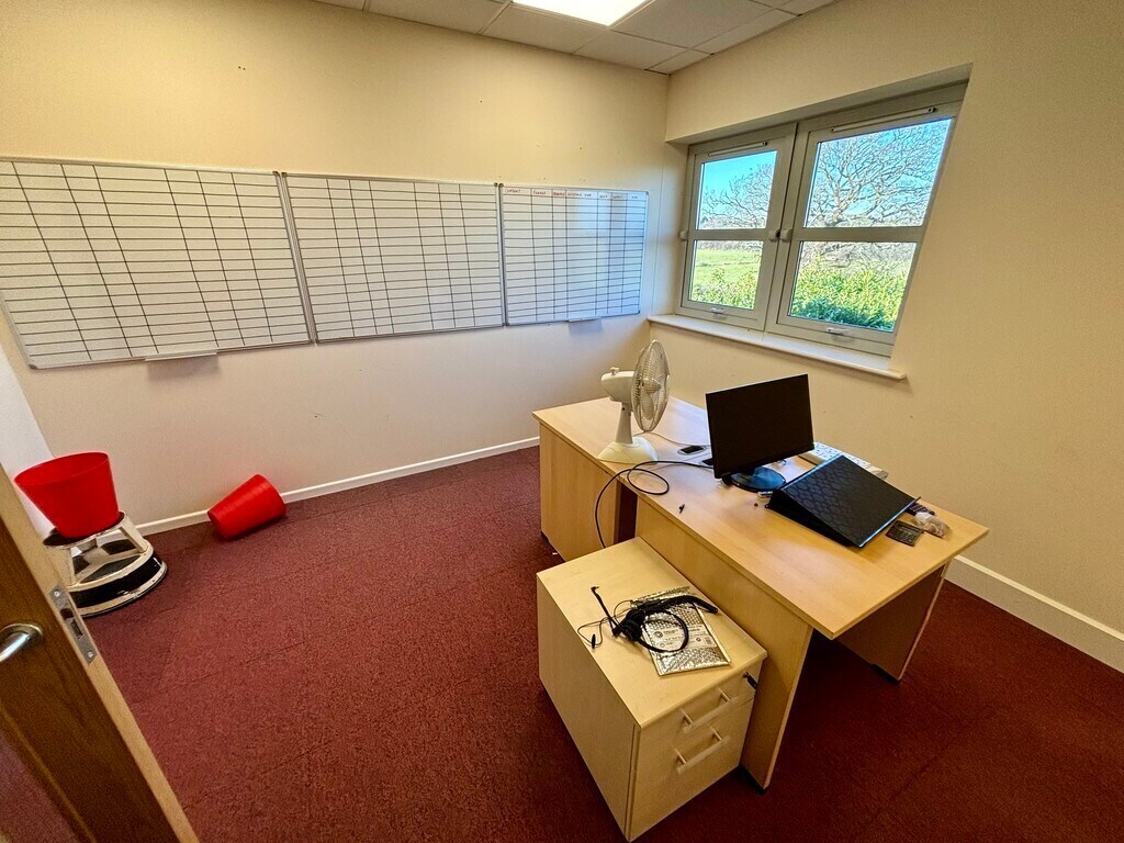 Monks Brk, Newport, IOW PO30 5BF - Unit 8 -  - Interior Photo - Image 1 of 9