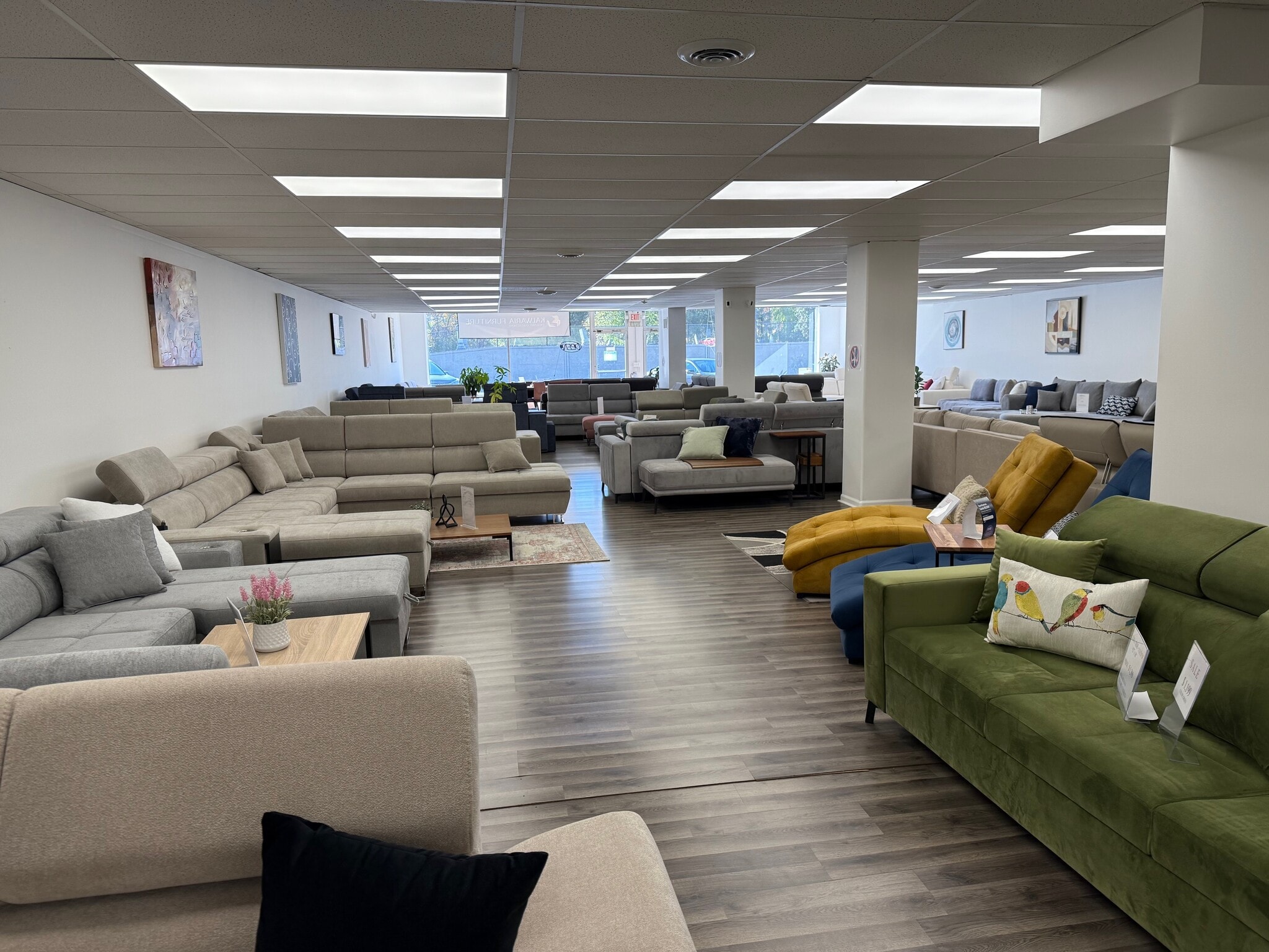 82-106 E Dundee Rd, Wheeling, IL to rent Interior Photo- Image 1 of 3